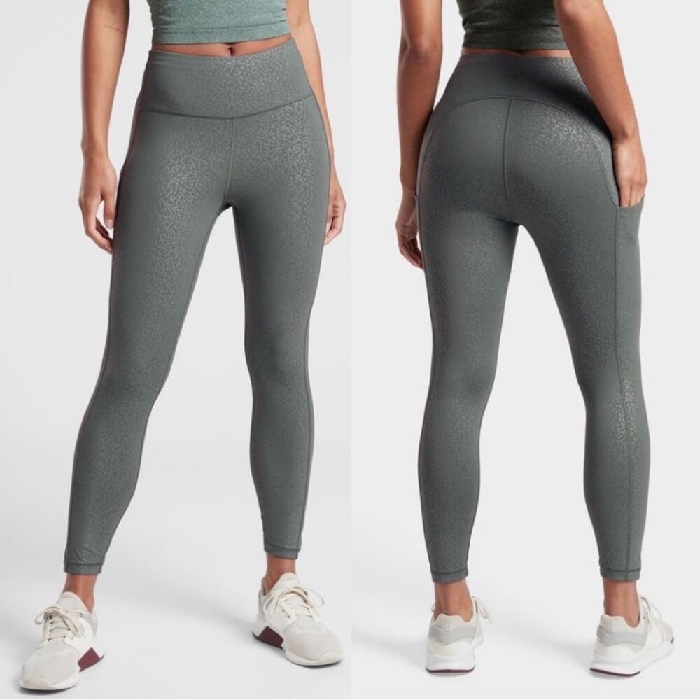 Athleta Ultimate Stash Pocket Embossed 7/8 Tight Leggings